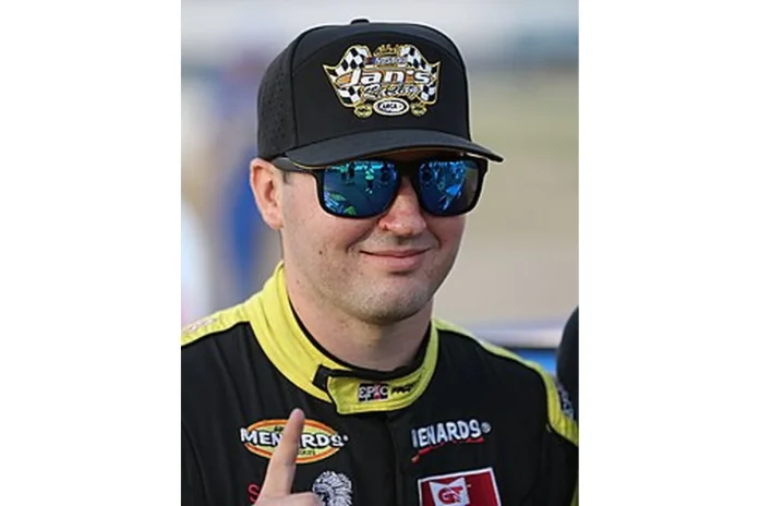 Image of Robbie Kennealy