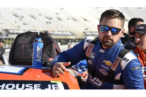 Ricky Stenhouse Jr. Returns with Niece Motorsports at Daytona