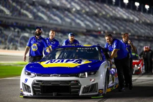 Chase Elliott Dominates Daytona Duel 2, Secures Top Spot