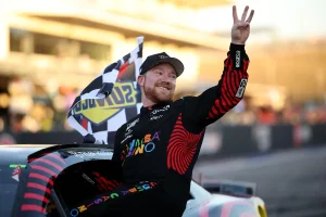 Daniel Suarez Backs Pato O’Ward in NASCAR-IndyCar Showdown