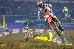 Hunter Lawrence Clings to Red Plate with Indy Supercross Win