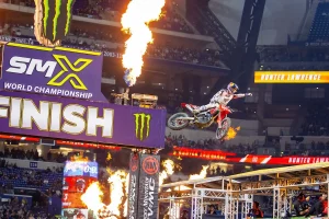 Hunter Lawrence Clinches Triple Crown to Extend Lead