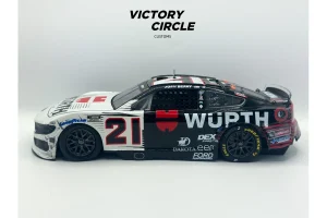 Josh Berry Leads Briefly Before Crash Ends Phoenix Race