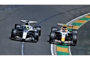 Lindblad Outclasses Lawson in Stunning 2026 F1 Debut