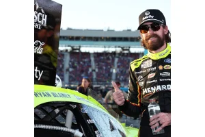 Tyler Reddick Eyes Historic Win in NASCAR Cup Phoenix Race