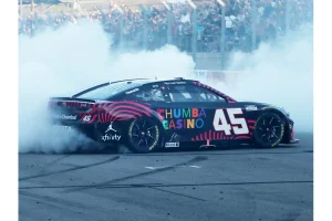 NASCAR Cup Series Phoenix: Reddick Seeks 4th Straight Win
