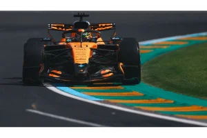 Oscar Piastri’s Aussie GP Crash Shocks Melbourne Fans